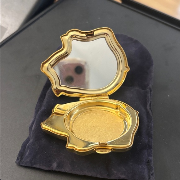 Estée Lauder year of the pig collectible compact holder - Picture 3 of 3